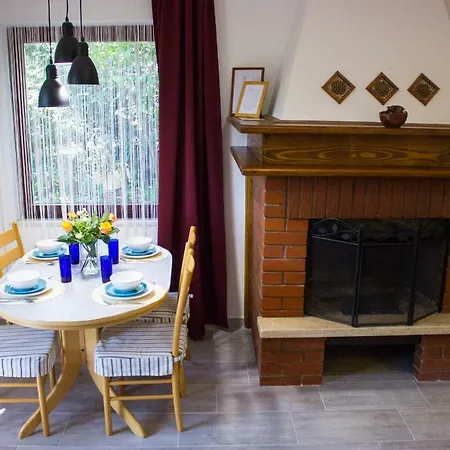 公寓 Bilini Garden